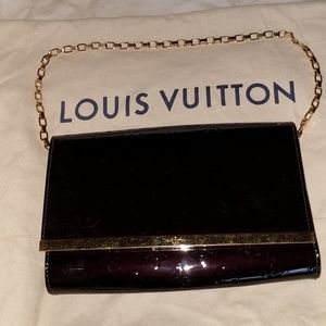 Louis Vuitton Amarante Monogram Vernis Ana Clutch